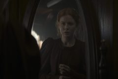 1899, Emily Beecham Wei in una sequenza della serie Netflix