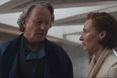 Andor, Stellan Skarsgård	e Genevieve O'Reilly in una scena del settimo episodio della serie Disney+