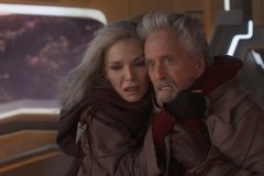 Ant-Man and the Wasp: Quantumania, Michelle Pfeiffer e Michael Douglas in una scena del film