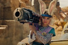 Borderlands, Artiana Greenblatt in una scena del film