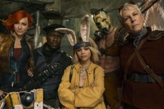 Borderlands, Artiana Greenblatt e il resto del cast in una foto di gruppo del film