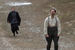 Campo di battaglia, Alessandro Borghi e Federica Rossellini in una scena del film