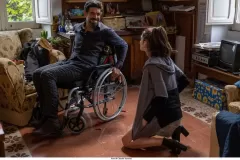 Corro da te, Miriam Leone e Pierfrancesco Favino in una scena del film