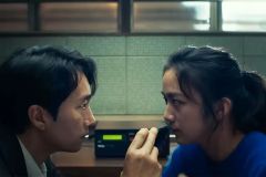 Park Hae-II e Tang Wei in una scena di Decision to Leave