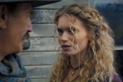 Horizon: An American Saga - Capitolo 1, Abbey Lee in una sequenza del film