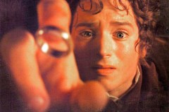 Il Signore degli Anelli - La compagnia dell'Anello, Elijah Wood scopre il potere dell'Anello in una scena