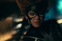 Madame Web, Sydney Sweeney in una sequenza del film