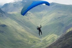 Mission: Impossible - Dead Reckoning - Parte uno, Tom Cruise in un'acrobatica scena del film