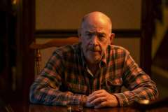 Night Sky, J.K. Simmons in una sequenza della serie