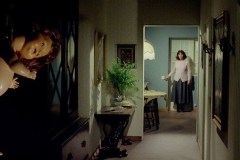 Profondo Rosso, Giuliana Calandra in una inquietante sequenza del film di Dario Argento