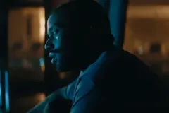 The Creator, John David Washington durante una scena del film di Gareth Edwards