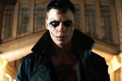 The Crow - Il corvo, Bill Skarsgård in una scena del film