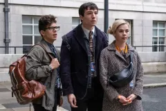 The Flash, Ezra Miller, Saoirse-Monica Jackson e Rudy Mancuso in una scena del film