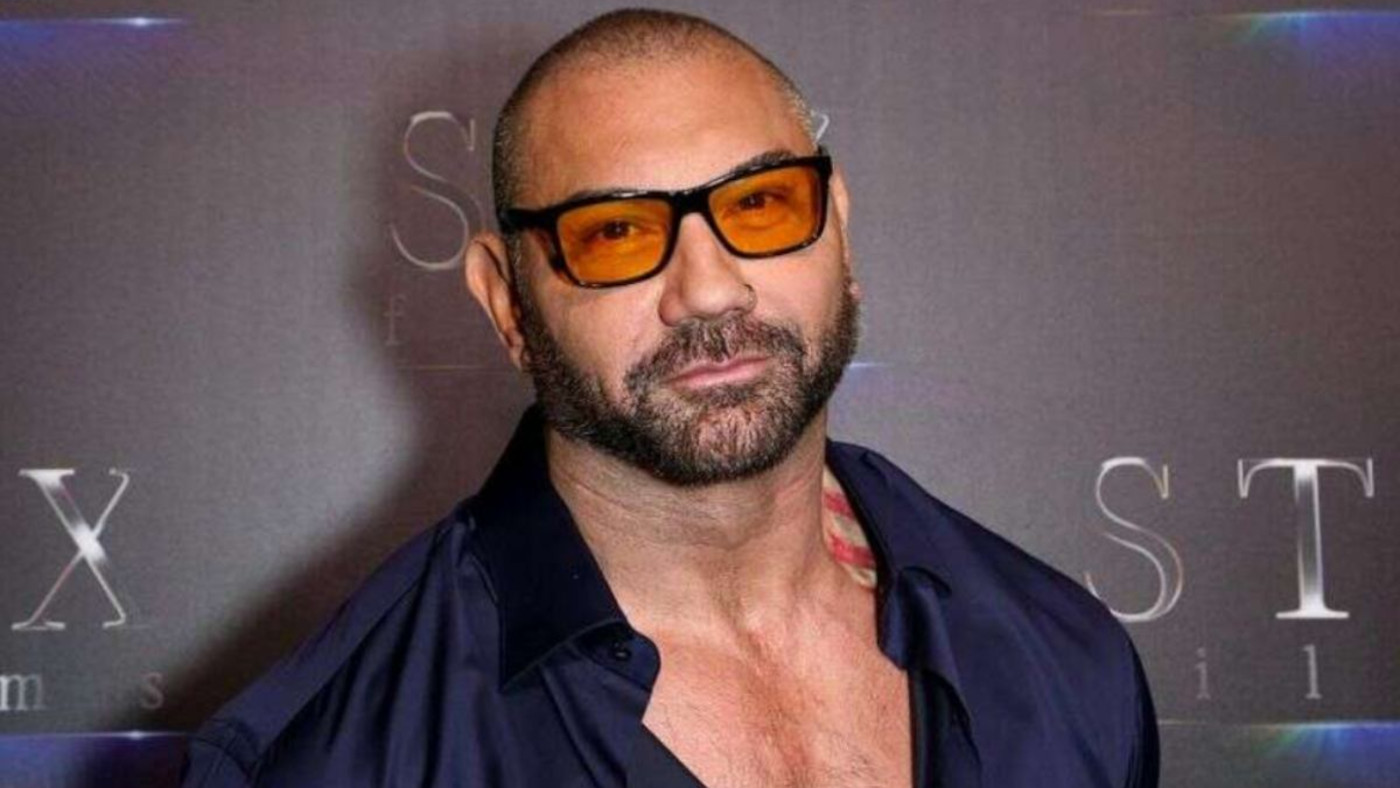 KNIVES OUT 2: DAVE BAUTISTA RECITERÀ NEL SEQUEL DI RIAN JOHNSON