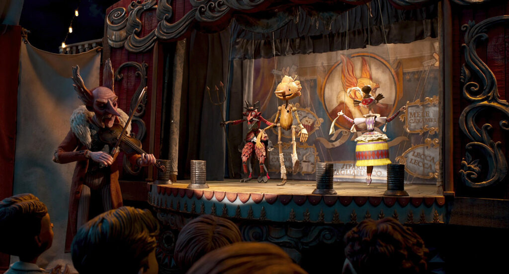 Pinocchio di Guillermo del Toro, Pinocchio e il Conte Volpe in una scena
