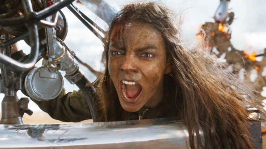 Furiosa: A Mad Max Saga, Anya Taylor-Joy in una concitata sequenza del film