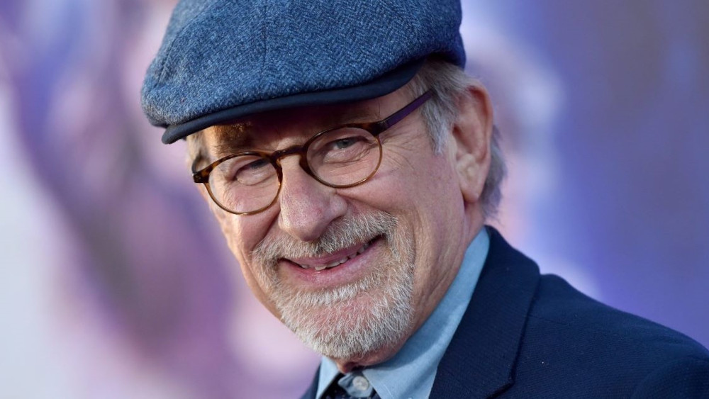 STEVEN SPIELBERG: SARÀ THE DISH IL TITOLO DEL SUO FILM SUGLI UFO?