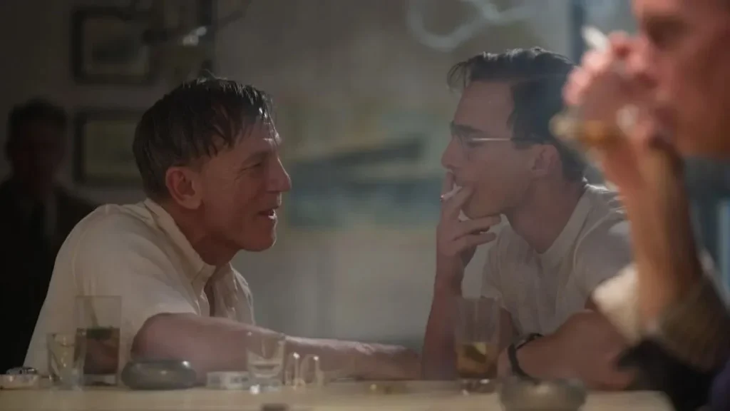 Queer, Daniel Craig e Drew Starkey in una sequenza del film