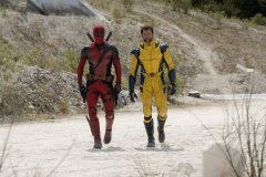 Deadpool & Wolverine, Ryan Reynolds e Hugh Jackman in una scena del film