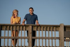 Fly Me to the Moon - Le due facce della Luna, Scarlett Johansson e Channing Tatum in una scena del film